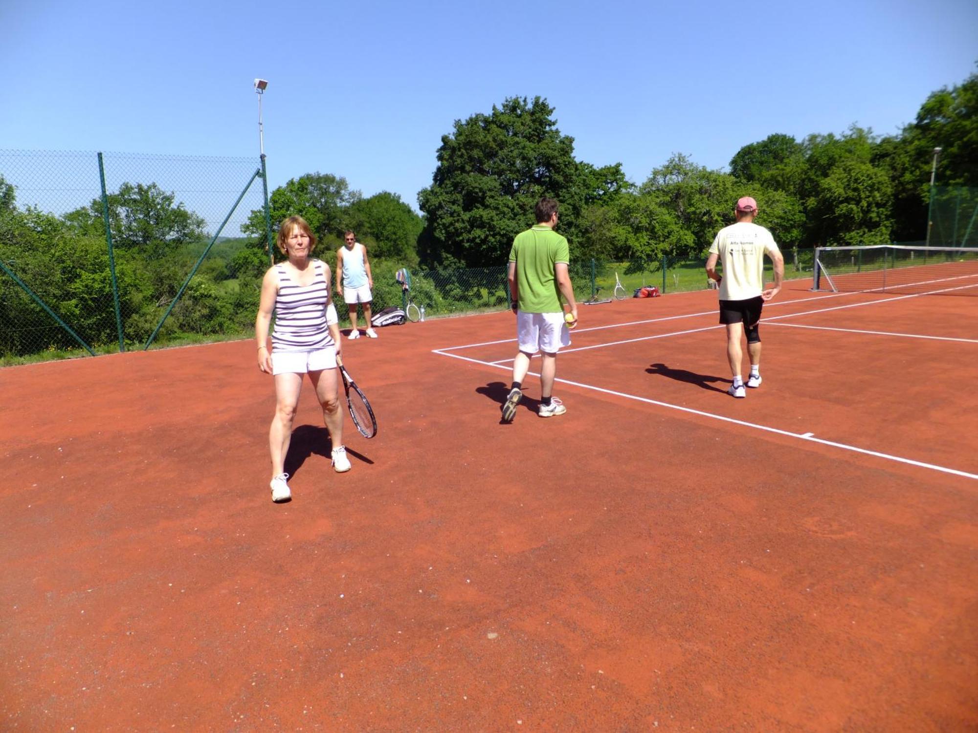 La Vache Tennis Prive Crux-la-Ville Zewnętrze zdjęcie